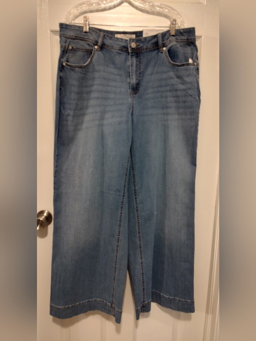 Cato Wide Leg Jeans in Medium Blue Wash